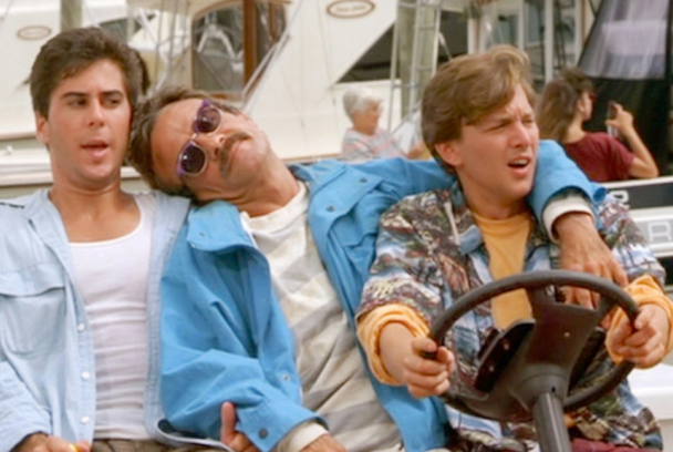 Este muerto está muy vivo