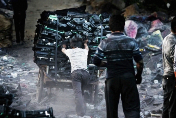 La tragedia electrónica