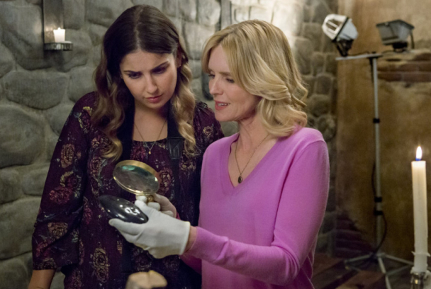 Los misterios de Emma Fielding: La maldición del pasado