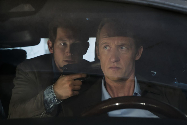 Nele Neuhaus: Los vivos y los muertos