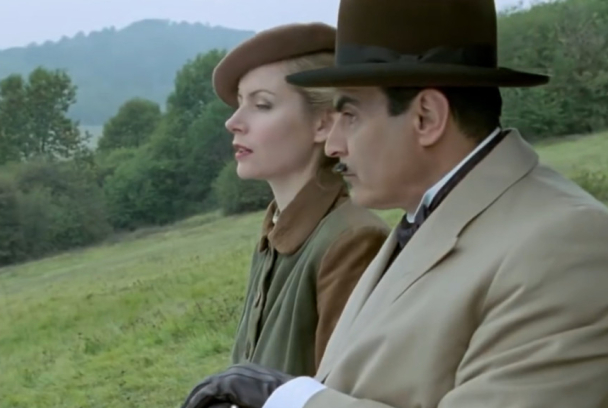 Agatha Christie: Poirot. Sangre en la piscina