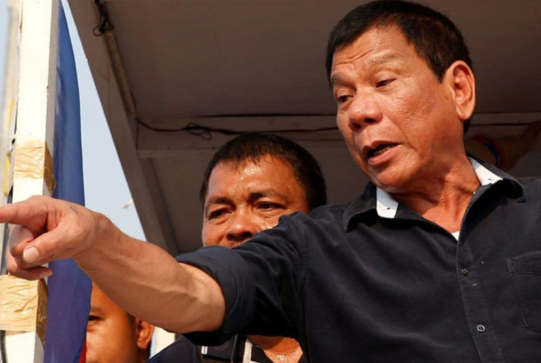 Sense ficció: Ni un pas enrere