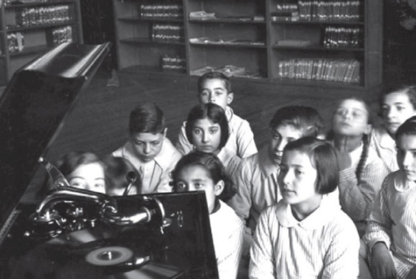 El documental: L'hora dels infants. Colònies i escoles a l'aire lliure, la revolta educativa a Catalunya