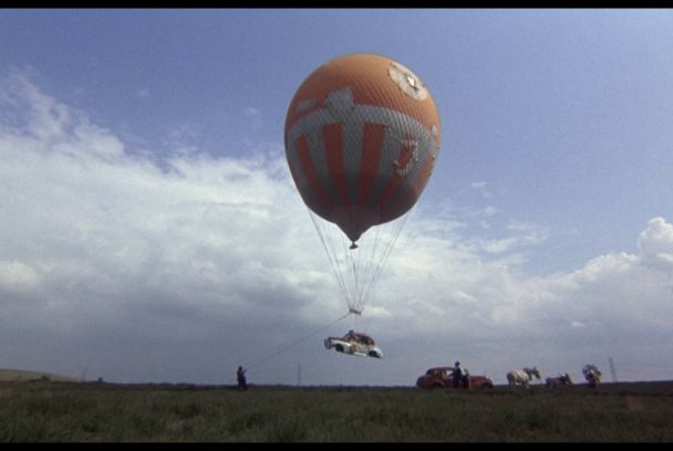 La sala de estar con cama