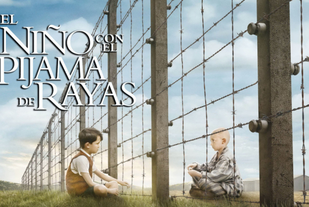 El niño con el pijama de rayas