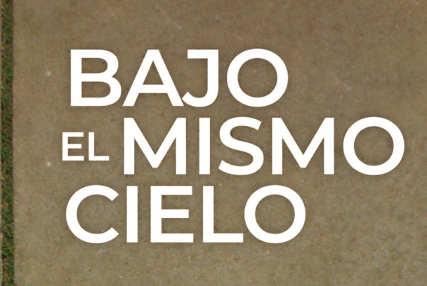 Bajo el mismo cielo