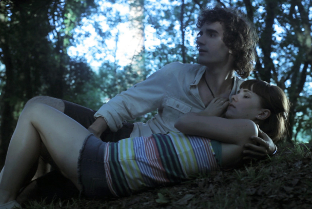 El extraño anfitrión