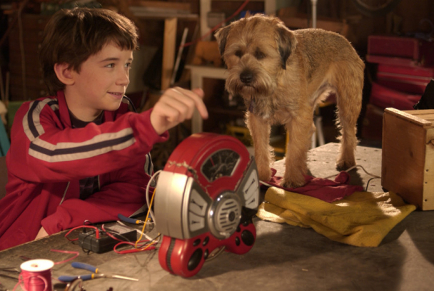 Un perro de otro mundo