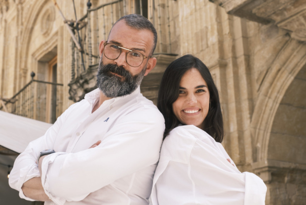 Todo el mundo a la mesa