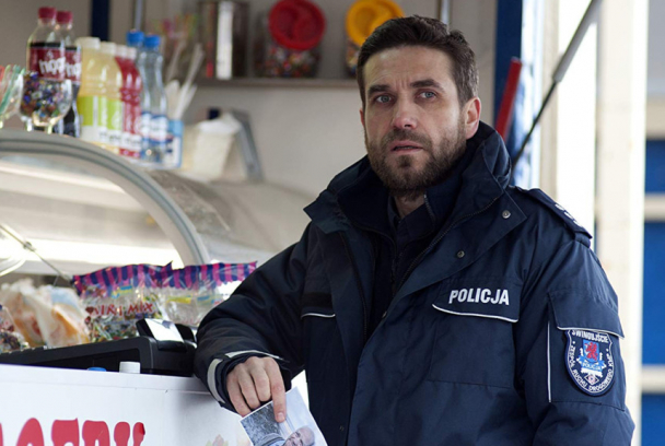 Crims al Bàltic: Deshonra