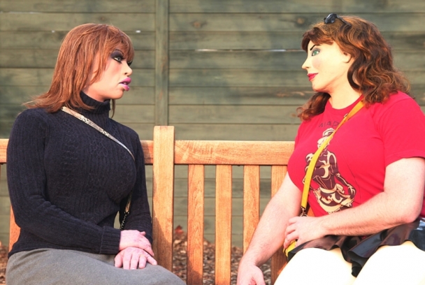 Hombres bajo la máscara