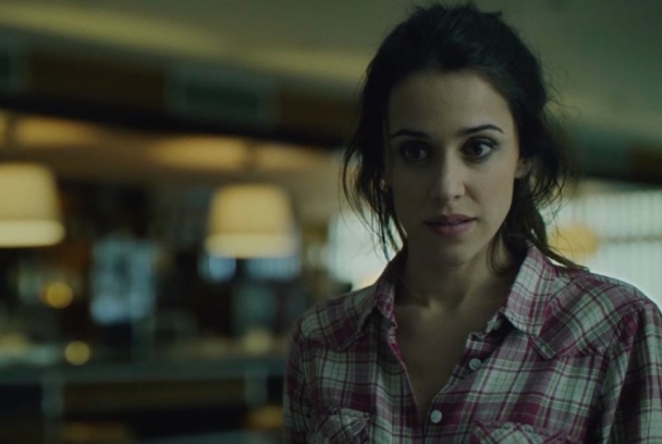 Extraños en la carretera