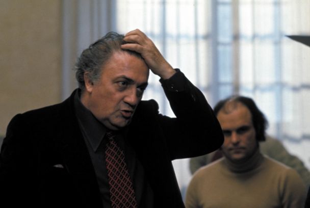 ¡Qué extraño llamarse Federico!