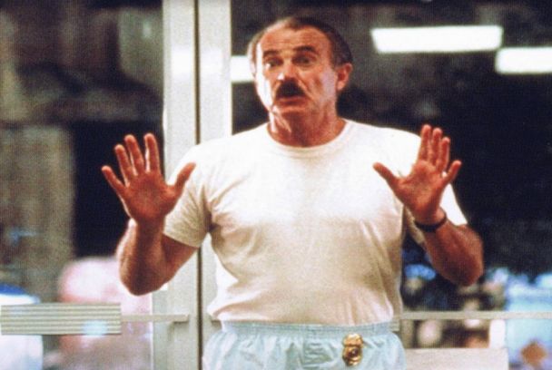 Asesíneme, por favor