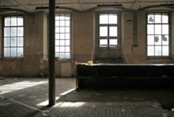 Buit, ple. La ciutat arítmica