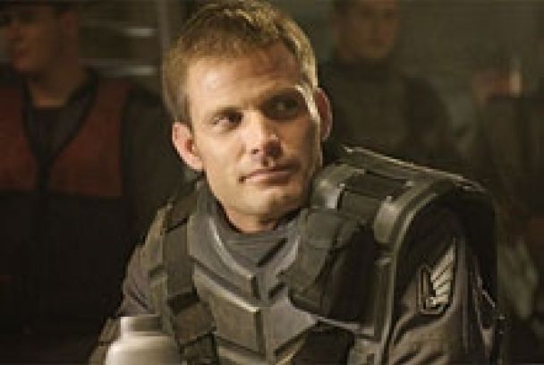 Starship Troopers 3: Armas del futuro