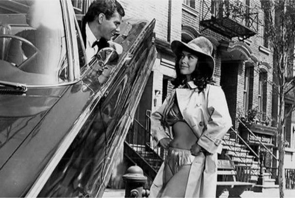 Doctor G y su máquina de bikinis