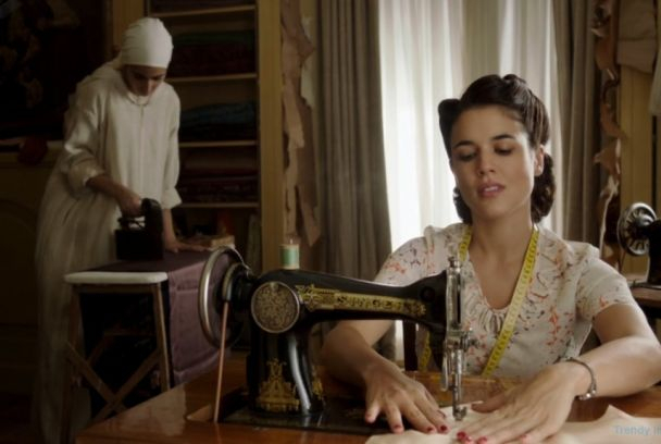 El tiempo entre costuras